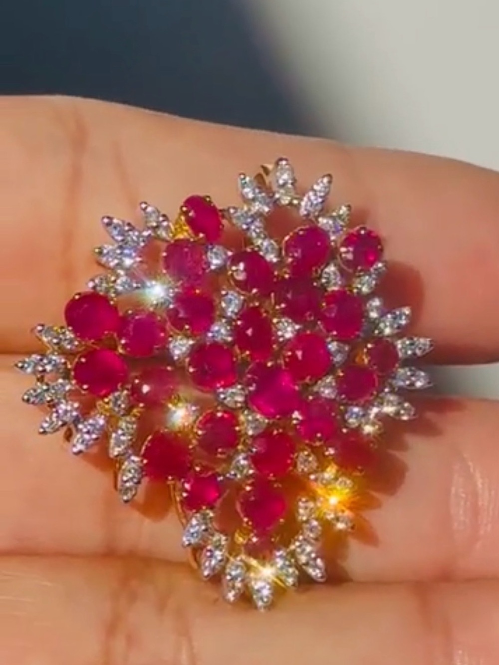 Natural Burmese Ruby and diamond brooch/pendent in 18k solid gold